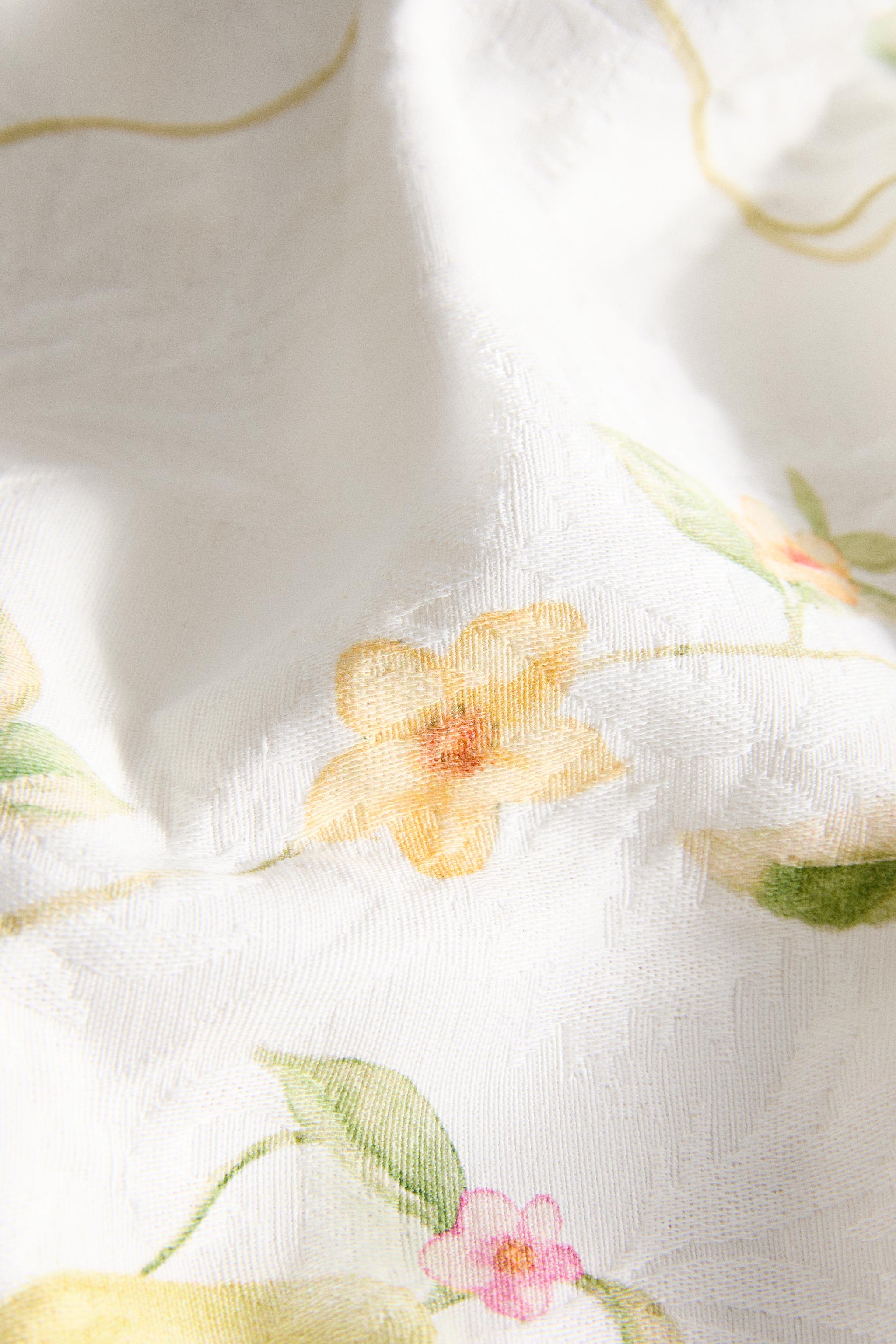JACQUARD COTTON TABLECLOTH WITH PEARS